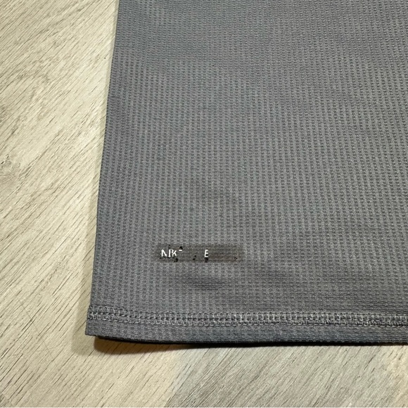 Nike Sphere Dry Shirt Men's Size XL Gray Long‎ Sleeve Swoosh Stretch - Picture 4 of 13